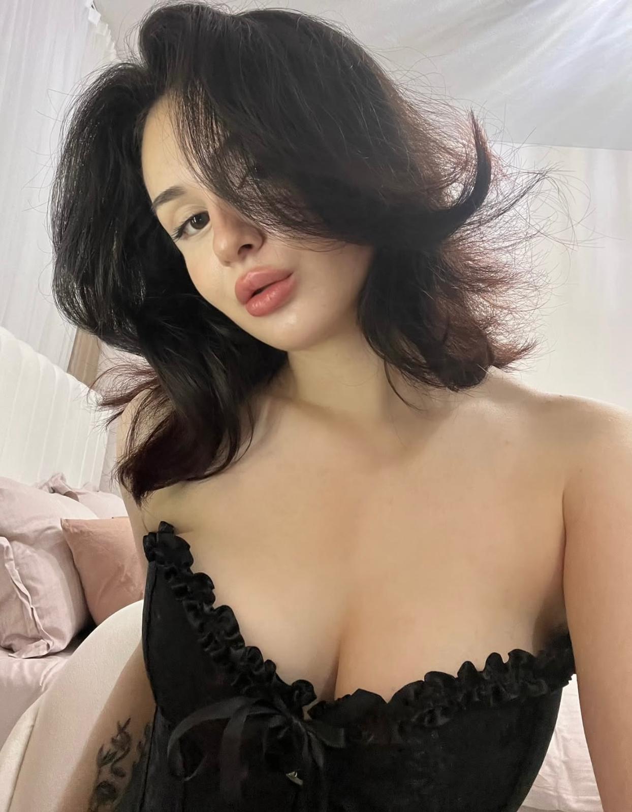 Küsere Duygusal Kadın Escort Gül