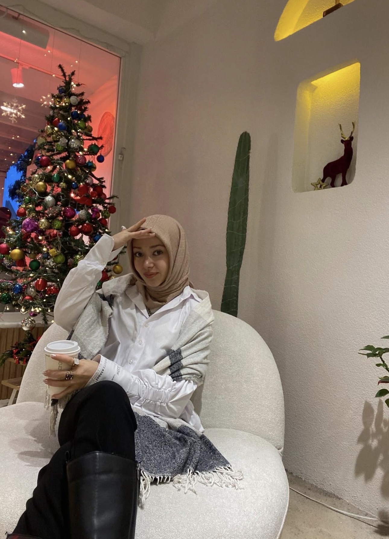 Delimahmutlu Tombul Bayan Bayan Escort Eylül