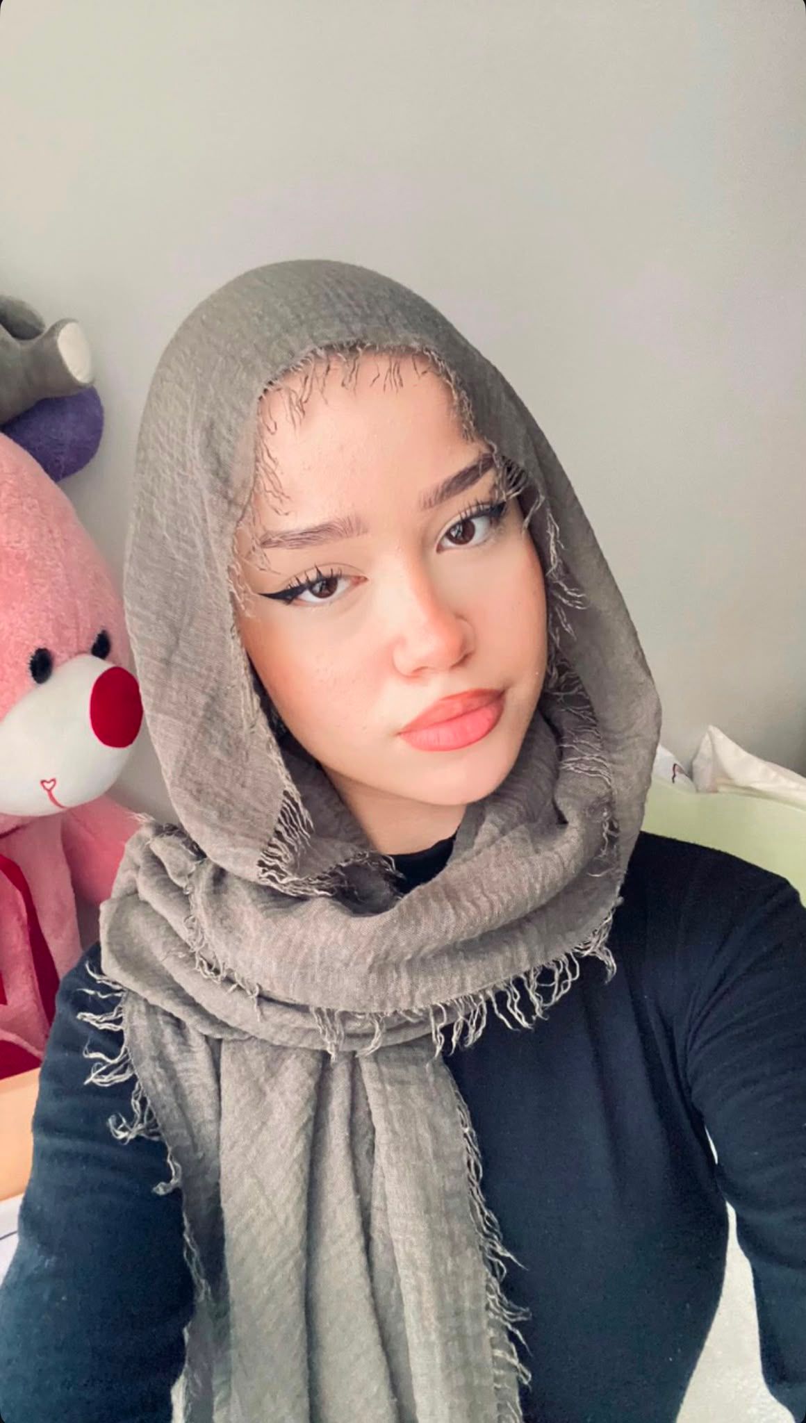 Nernek Elden Ödemeli Bayan Escort Emel